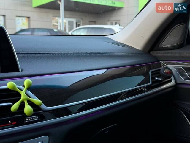 Черный БМВ 7 Серия, объемом двигателя 3 л и пробегом 130 тыс. км за 29000 $, фото 78 на Automoto.ua