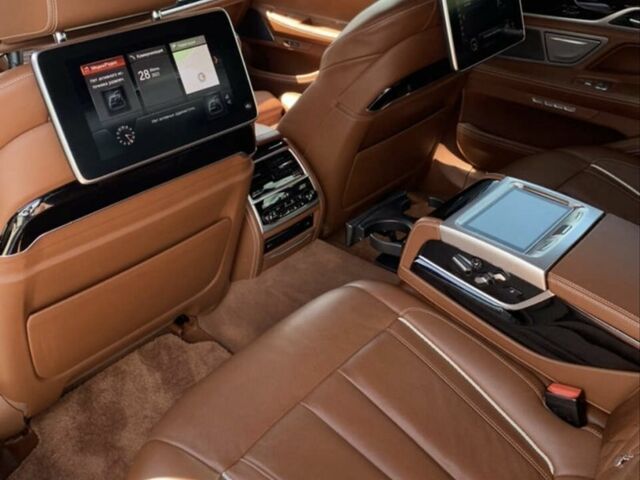 Черный БМВ 7 Серия, объемом двигателя 4.4 л и пробегом 135 тыс. км за 42500 $, фото 6 на Automoto.ua