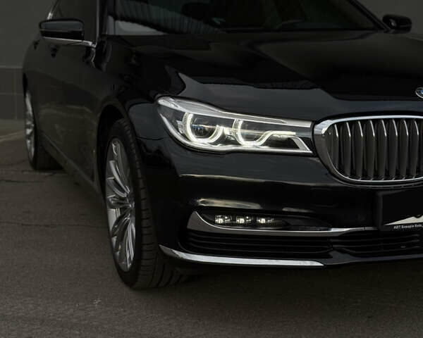 Чорний БМВ 7 Серія, об'ємом двигуна 2.99 л та пробігом 117 тис. км за 45000 $, фото 10 на Automoto.ua