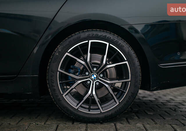 Черный БМВ 7 Серия, объемом двигателя 2.99 л и пробегом 243 тыс. км за 39000 $, фото 17 на Automoto.ua