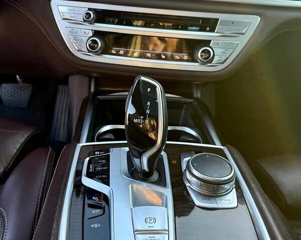 Черный БМВ 7 Серия, объемом двигателя 2.99 л и пробегом 116 тыс. км за 45000 $, фото 5 на Automoto.ua