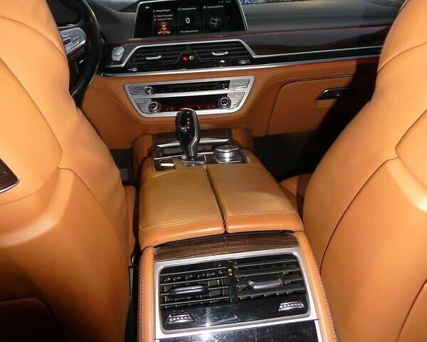 Черный БМВ 7 Серия, объемом двигателя 2.99 л и пробегом 240 тыс. км за 37000 $, фото 10 на Automoto.ua