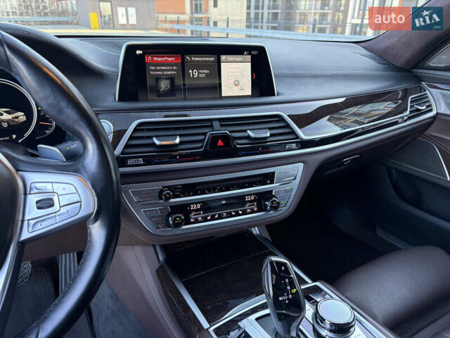 Черный БМВ 7 Серия, объемом двигателя 3 л и пробегом 160 тыс. км за 38500 $, фото 29 на Automoto.ua