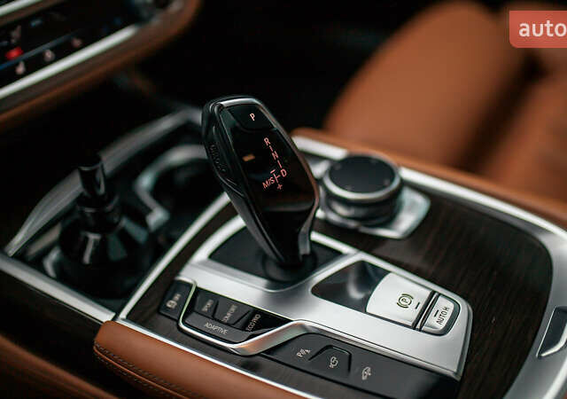 Черный БМВ 7 Серия, объемом двигателя 2.99 л и пробегом 243 тыс. км за 39000 $, фото 106 на Automoto.ua