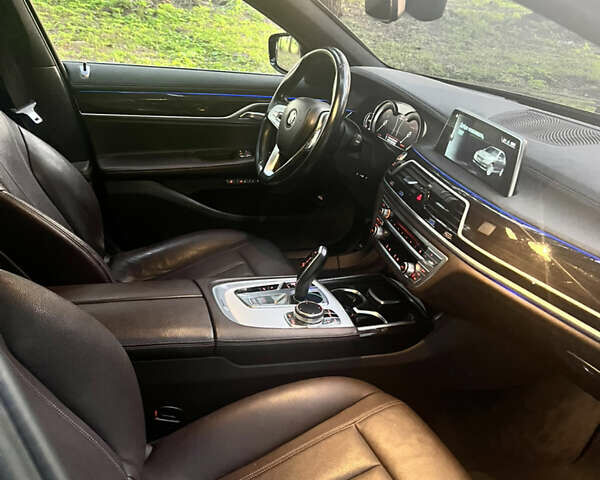 Черный БМВ 7 Серия, объемом двигателя 3 л и пробегом 218 тыс. км за 36500 $, фото 28 на Automoto.ua