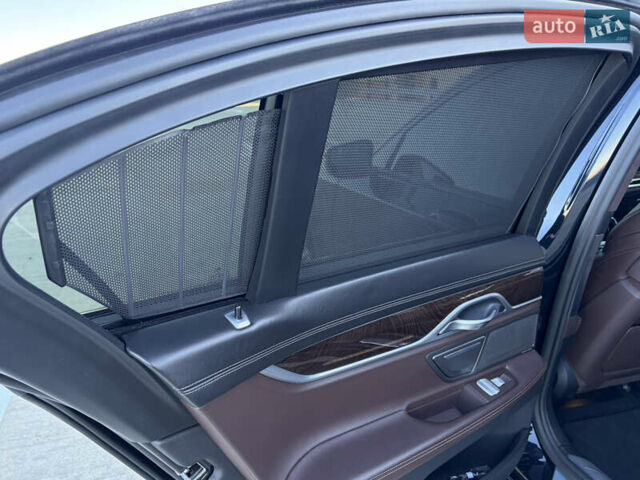 Черный БМВ 7 Серия, объемом двигателя 3 л и пробегом 160 тыс. км за 38500 $, фото 63 на Automoto.ua