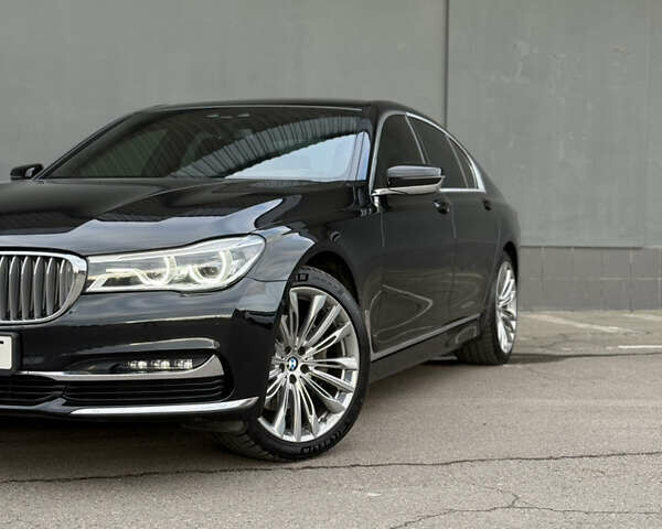 Чорний БМВ 7 Серія, об'ємом двигуна 2.99 л та пробігом 117 тис. км за 45000 $, фото 4 на Automoto.ua