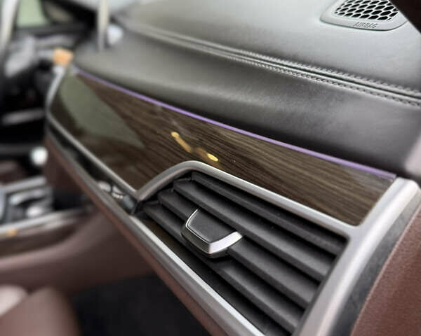 Чорний БМВ 7 Серія, об'ємом двигуна 2.99 л та пробігом 117 тис. км за 45000 $, фото 49 на Automoto.ua