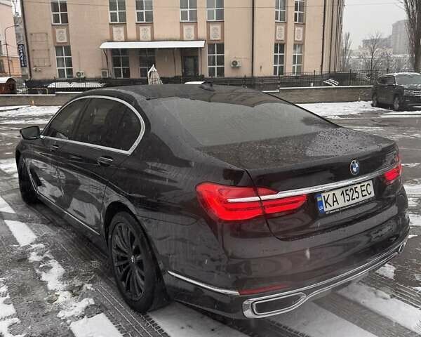 Чорний БМВ 7 Серія, об'ємом двигуна 2 л та пробігом 143 тис. км за 35000 $, фото 62 на Automoto.ua