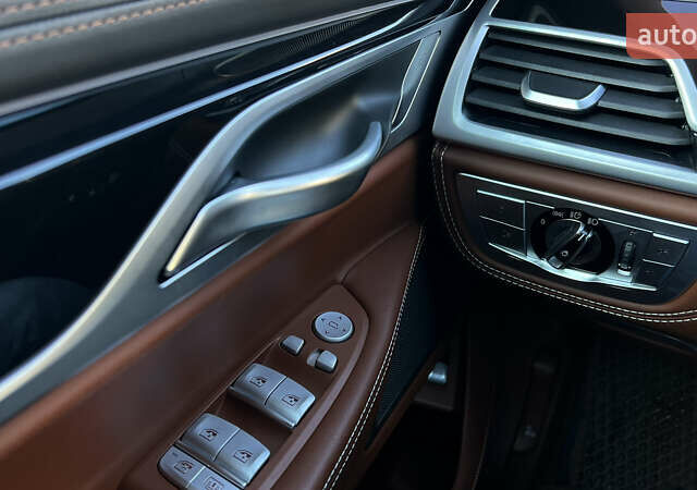 Черный БМВ 7 Серия, объемом двигателя 4.39 л и пробегом 30 тыс. км за 72000 $, фото 20 на Automoto.ua