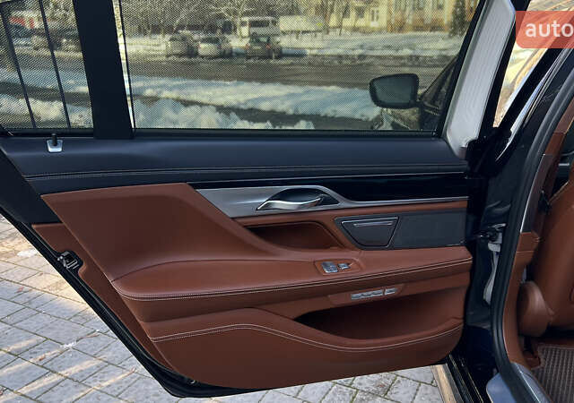 Черный БМВ 7 Серия, объемом двигателя 4.39 л и пробегом 30 тыс. км за 72000 $, фото 30 на Automoto.ua