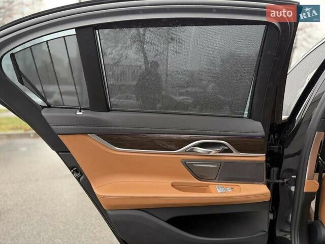 Черный БМВ 7 Серия, объемом двигателя 2 л и пробегом 175 тыс. км за 36999 $, фото 21 на Automoto.ua