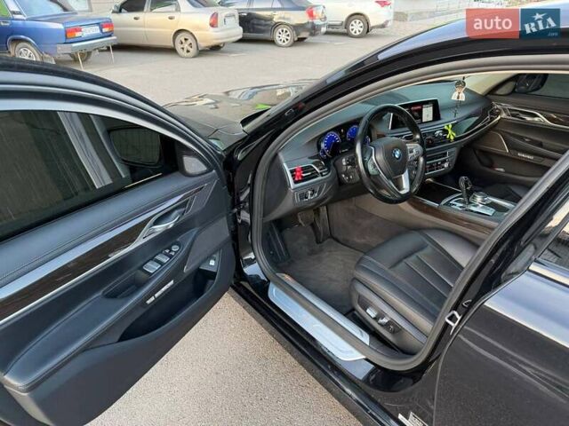 Черный БМВ 7 Серия, объемом двигателя 3 л и пробегом 130 тыс. км за 29000 $, фото 46 на Automoto.ua