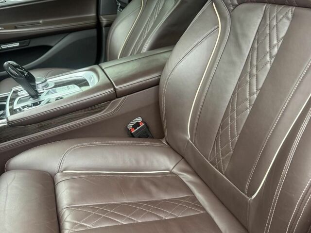 Черный БМВ 7 Серия, объемом двигателя 3 л и пробегом 117 тыс. км за 45000 $, фото 7 на Automoto.ua