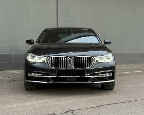 Чорний БМВ 7 Серія, об'ємом двигуна 2.99 л та пробігом 117 тис. км за 45000 $, фото 7 на Automoto.ua