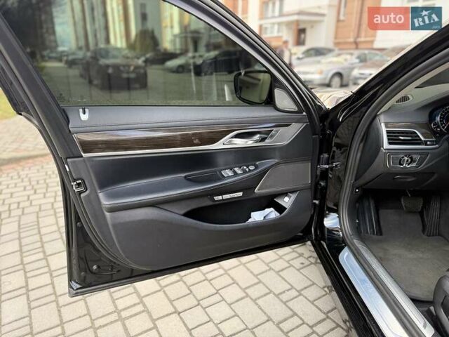 Черный БМВ 7 Серия, объемом двигателя 2 л и пробегом 142 тыс. км за 39500 $, фото 13 на Automoto.ua