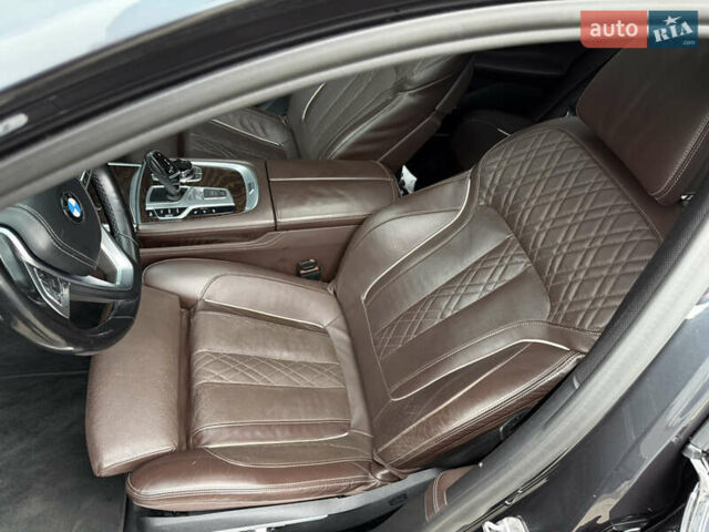 Черный БМВ 7 Серия, объемом двигателя 4.39 л и пробегом 157 тыс. км за 29700 $, фото 12 на Automoto.ua