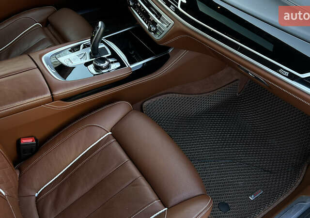 Черный БМВ 7 Серия, объемом двигателя 4.39 л и пробегом 30 тыс. км за 72000 $, фото 54 на Automoto.ua