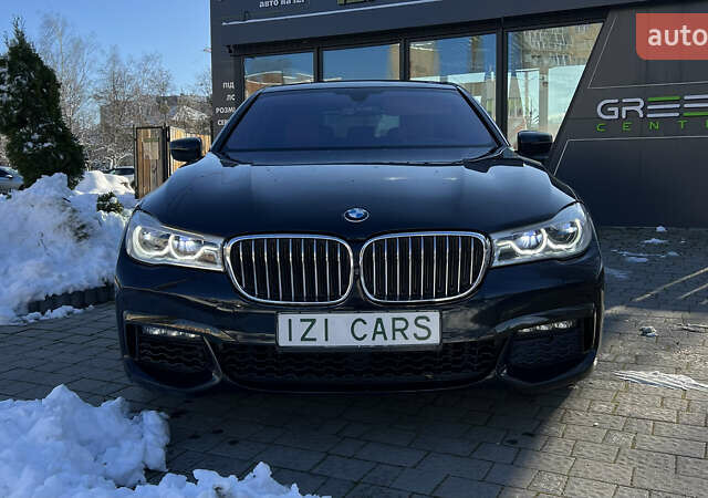 Черный БМВ 7 Серия, объемом двигателя 4.39 л и пробегом 30 тыс. км за 72000 $, фото 1 на Automoto.ua