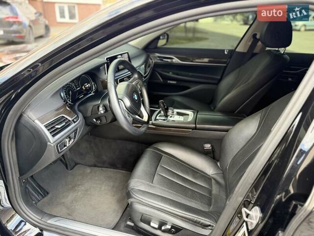 Черный БМВ 7 Серия, объемом двигателя 2 л и пробегом 142 тыс. км за 39500 $, фото 18 на Automoto.ua