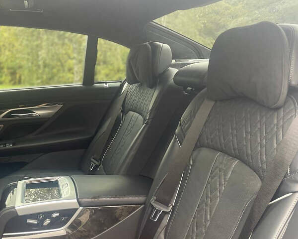 Черный БМВ 7 Серия, объемом двигателя 2.99 л и пробегом 183 тыс. км за 38900 $, фото 26 на Automoto.ua