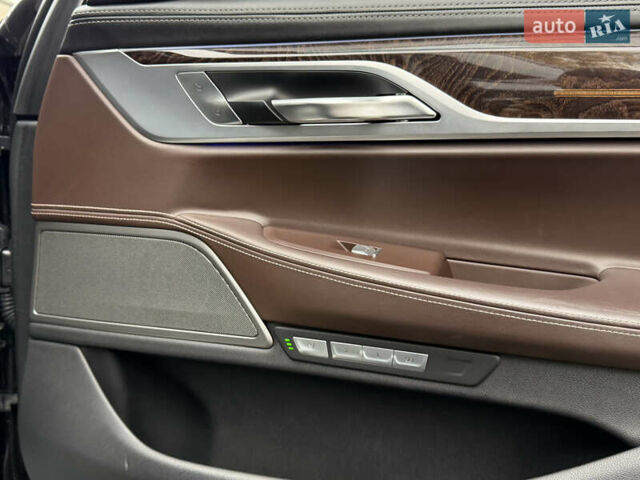 Черный БМВ 7 Серия, объемом двигателя 4.39 л и пробегом 157 тыс. км за 29700 $, фото 20 на Automoto.ua