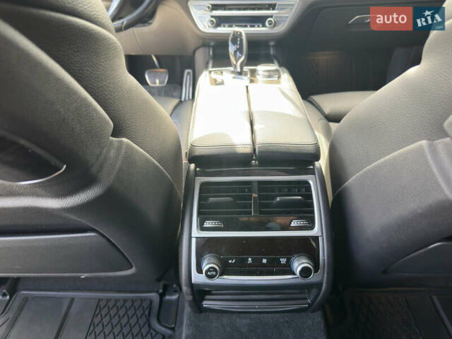 Черный БМВ 7 Серия, объемом двигателя 3 л и пробегом 173 тыс. км за 33000 $, фото 52 на Automoto.ua