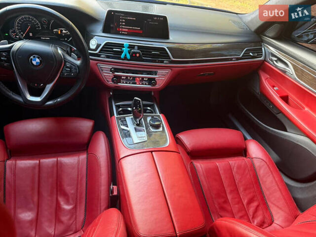 Черный БМВ 7 Серия, объемом двигателя 3 л и пробегом 80 тыс. км за 39500 $, фото 8 на Automoto.ua