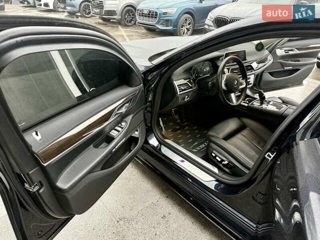 Черный БМВ 7 Серия, объемом двигателя 2.99 л и пробегом 102 тыс. км за 35900 $, фото 27 на Automoto.ua