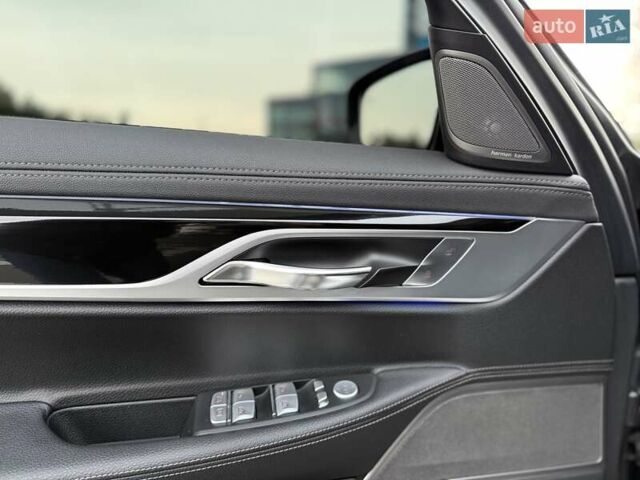Черный БМВ 7 Серия, объемом двигателя 2.98 л и пробегом 136 тыс. км за 32800 $, фото 62 на Automoto.ua