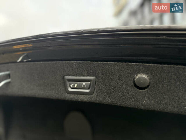 Чорний БМВ 7 Серія, об'ємом двигуна 2.98 л та пробігом 71 тис. км за 28990 $, фото 74 на Automoto.ua