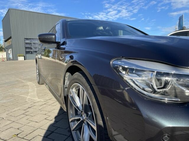 Черный БМВ 7 Серия, объемом двигателя 3 л и пробегом 60 тыс. км за 36500 $, фото 5 на Automoto.ua