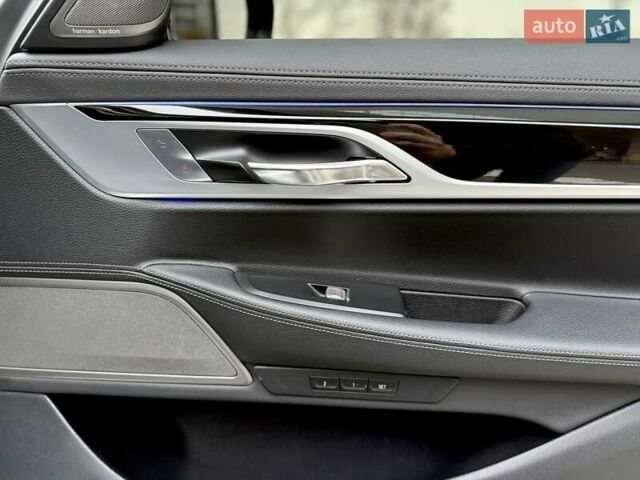 Черный БМВ 7 Серия, объемом двигателя 2.98 л и пробегом 136 тыс. км за 32800 $, фото 37 на Automoto.ua