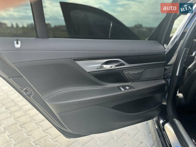 Черный БМВ 7 Серия, объемом двигателя 3 л и пробегом 173 тыс. км за 33000 $, фото 47 на Automoto.ua