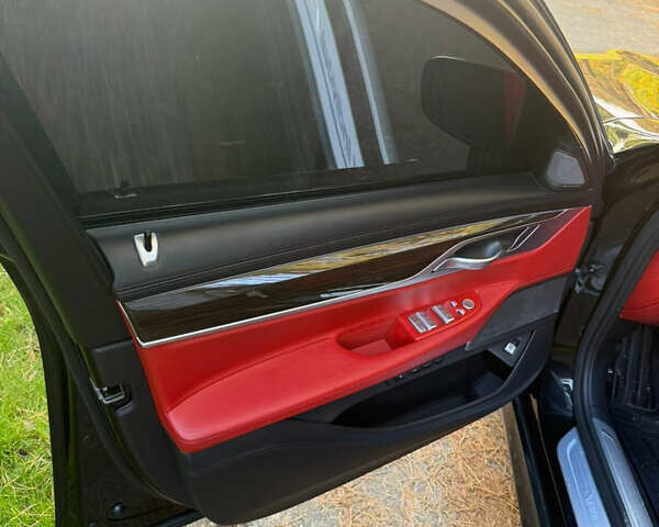 Черный БМВ 7 Серия, объемом двигателя 3 л и пробегом 80 тыс. км за 39500 $, фото 11 на Automoto.ua