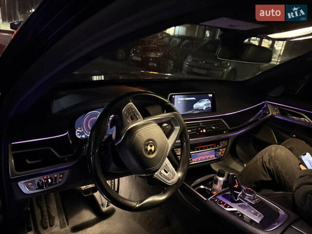 Чорний БМВ 7 Серія, об'ємом двигуна 3 л та пробігом 179 тис. км за 35000 $, фото 12 на Automoto.ua