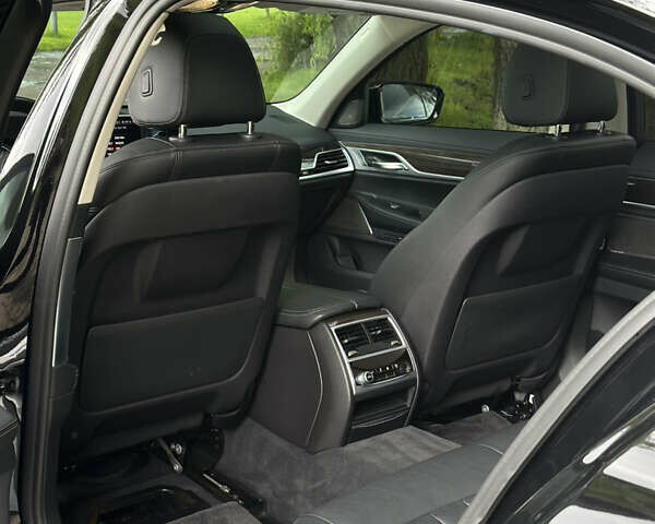 Черный БМВ 7 Серия, объемом двигателя 2.98 л и пробегом 160 тыс. км за 30000 $, фото 11 на Automoto.ua