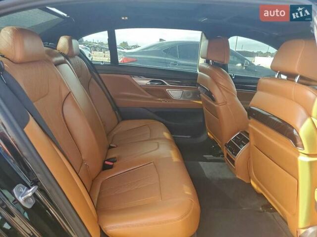 Чорний БМВ 7 Серія, об'ємом двигуна 3 л та пробігом 96 тис. км за 8600 $, фото 9 на Automoto.ua