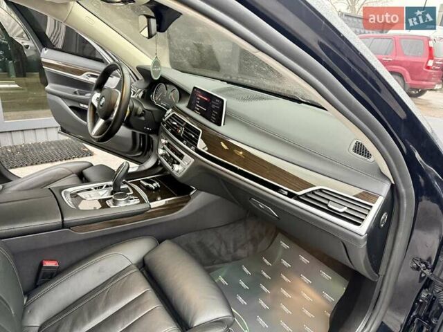 Черный БМВ 7 Серия, объемом двигателя 2.99 л и пробегом 102 тыс. км за 35900 $, фото 55 на Automoto.ua