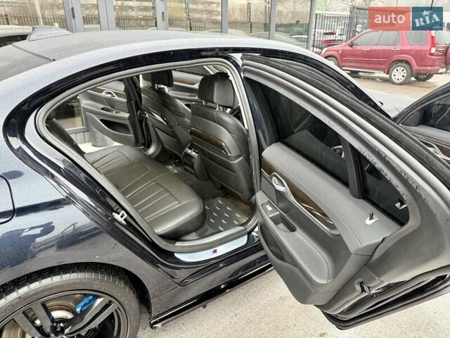 Черный БМВ 7 Серия, объемом двигателя 2.99 л и пробегом 102 тыс. км за 35900 $, фото 51 на Automoto.ua