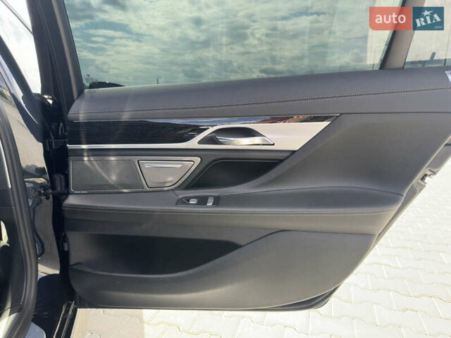 Черный БМВ 7 Серия, объемом двигателя 3 л и пробегом 173 тыс. км за 33000 $, фото 58 на Automoto.ua