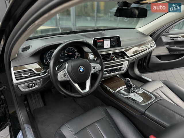 Чорний БМВ 7 Серія, об'ємом двигуна 2.98 л та пробігом 71 тис. км за 28990 $, фото 36 на Automoto.ua