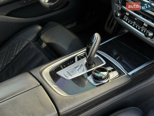 Черный БМВ 7 Серия, объемом двигателя 2.99 л и пробегом 120 тыс. км за 65000 $, фото 95 на Automoto.ua