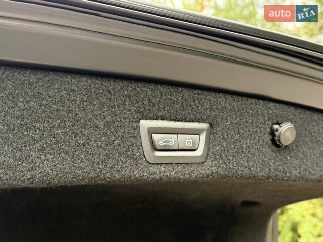 Черный БМВ 7 Серия, объемом двигателя 3 л и пробегом 107 тыс. км за 74950 $, фото 126 на Automoto.ua