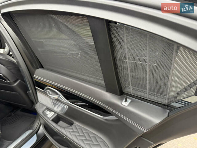 Черный БМВ 7 Серия, объемом двигателя 3 л и пробегом 107 тыс. км за 74950 $, фото 99 на Automoto.ua