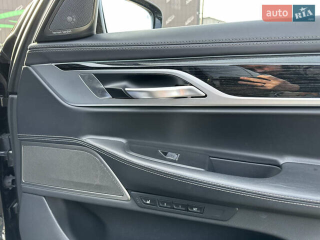 Черный БМВ 7 Серия, объемом двигателя 4.39 л и пробегом 94 тыс. км за 62000 $, фото 11 на Automoto.ua