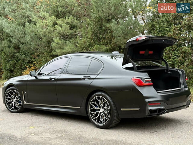 Черный БМВ 7 Серия, объемом двигателя 3 л и пробегом 107 тыс. км за 74950 $, фото 139 на Automoto.ua