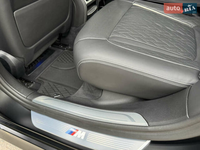 Черный БМВ 7 Серия, объемом двигателя 3 л и пробегом 107 тыс. км за 74950 $, фото 115 на Automoto.ua
