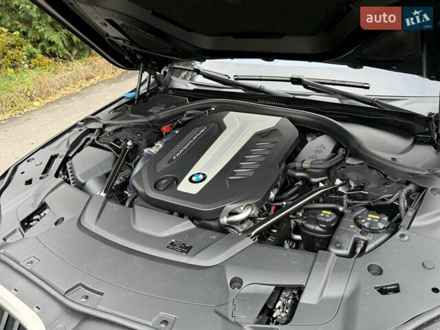 Черный БМВ 7 Серия, объемом двигателя 3 л и пробегом 107 тыс. км за 74950 $, фото 141 на Automoto.ua
