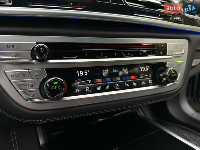 Черный БМВ 7 Серия, объемом двигателя 3 л и пробегом 107 тыс. км за 74950 $, фото 62 на Automoto.ua